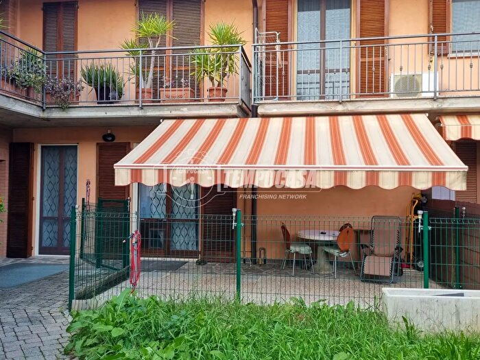 Appartamento trilocale in vendita in Calvenzano
