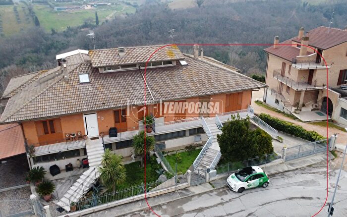 Casa con 6 locali in vendita in SantElpidio A Mare