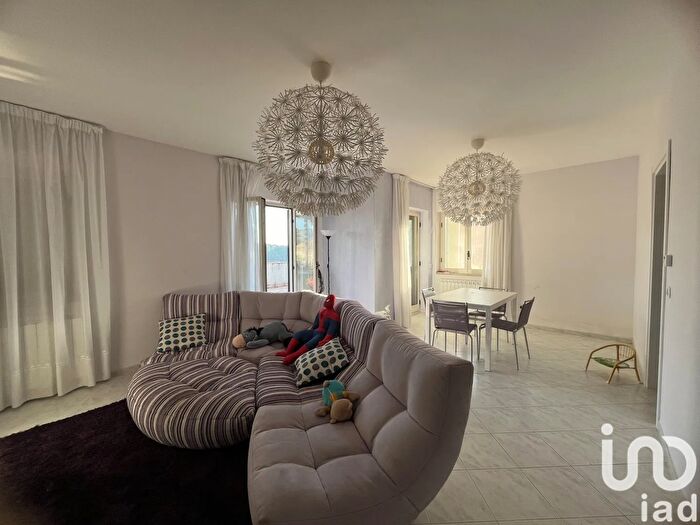 Appartamento con 5 locali in vendita in Via Corrado Alvaro, Belmonte Calabro