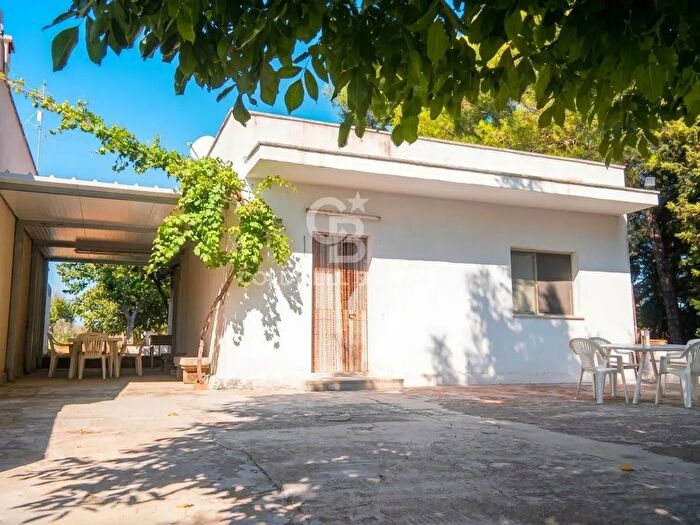 Casa quadrilocale in vendita in Contrada Colacone, Collepasso