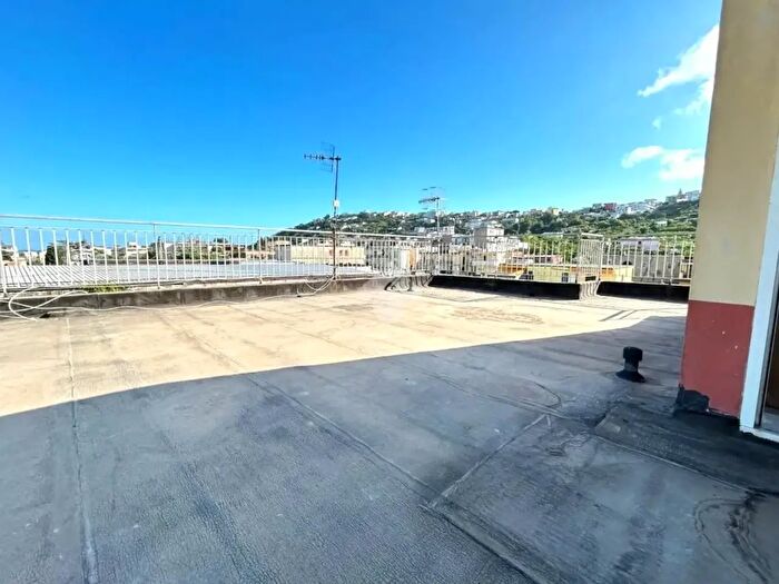 Appartamento quadrilocale in vendita in Viale Olimpico, Bacoli