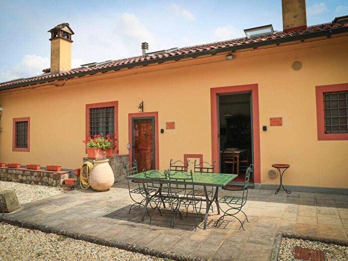 Appartamento trilocale in affitto in Via del Casseretto, Santomato, Pistoia