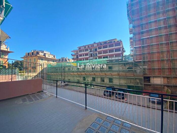 Appartamento trilocale in vendita in Corso Giacomo Matteotti, Rapallo