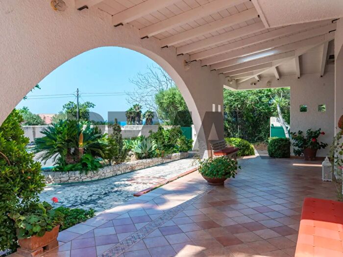 Casa trilocale in vendita in Via Ponza Sn, Ragusa