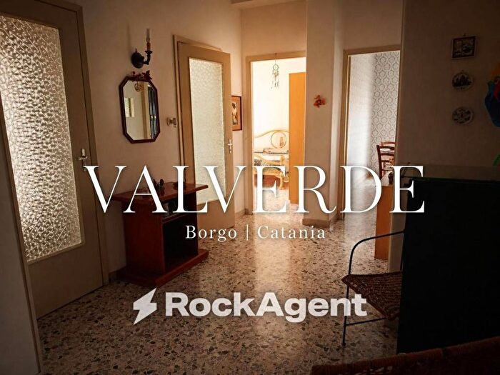 Appartamento bilocale in affitto in Via Valverde, Borgo, Catania