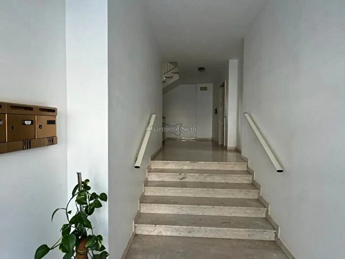 Appartamento trilocale in vendita in Modica
