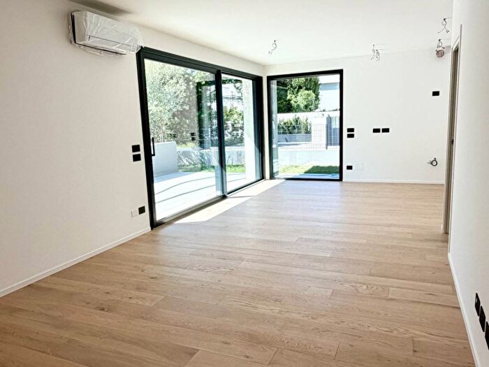 Appartamento con 5 locali in affitto in Borgo Treviso, Castelfranco Veneto