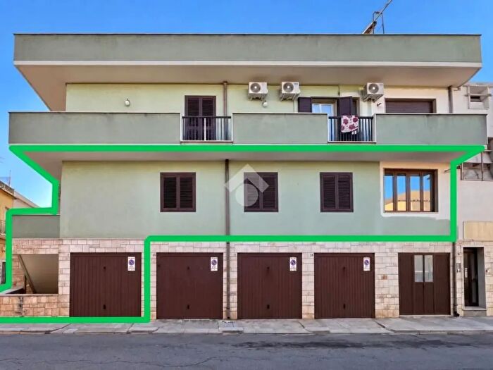 Appartamento quadrilocale in vendita in Via Giuseppe Giusti, Mesagne