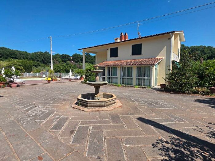 Appartamento con 5 locali in affitto in Strada Filante, San Martino al Cimino Tobia, Viterbo