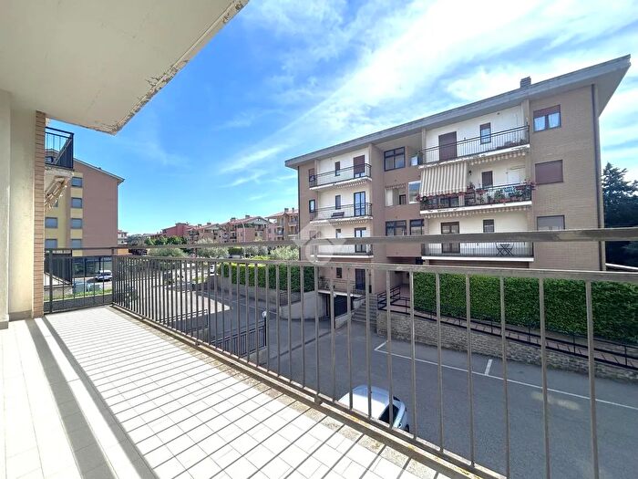 Appartamento quadrilocale in vendita in Via Tarconte, Viterbo