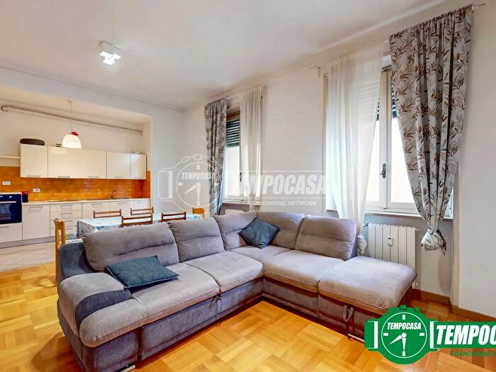 Appartamento quadrilocale in vendita in Via Trotti, Alessandria