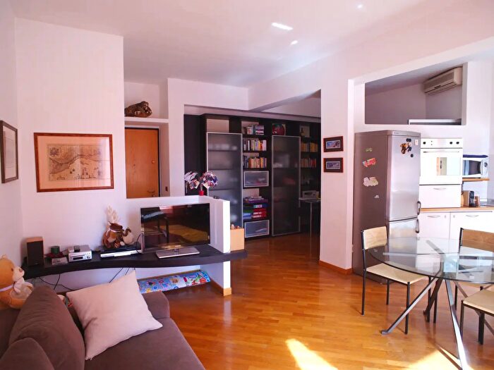 Appartamento bilocale in affitto in Via Washington, Milano