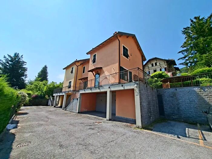 Casa quadrilocale in vendita in Via alla Chiesa, Savignone