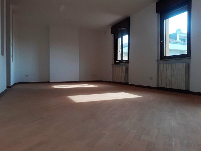 Casa con 6 locali in affitto in Via Luigi Cadorna, Santa Maria San Bernardino Castelnuovo, Crema