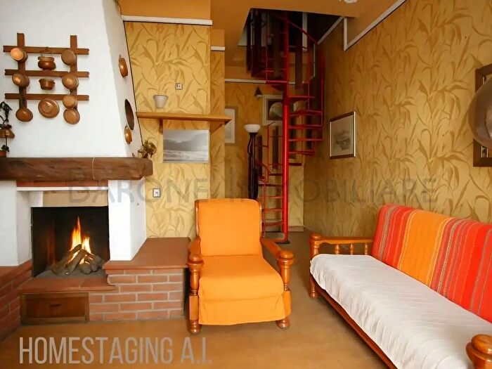 Appartamento quadrilocale in vendita in Via Aurelia b, Massa