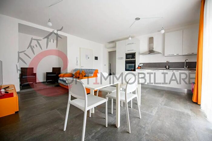 Appartamento trilocale in vendita in Follonica