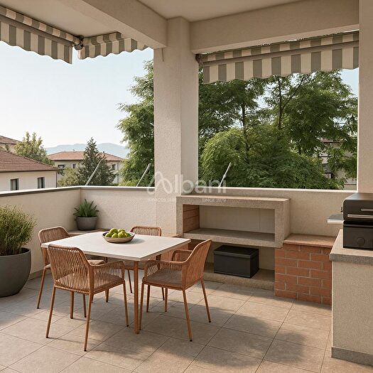 Appartamento con 7 locali in vendita in Lerici