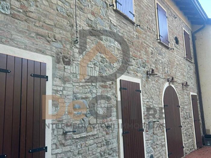 Casa quadrilocale in affitto in Monticelli Terme, Montechiarugolo