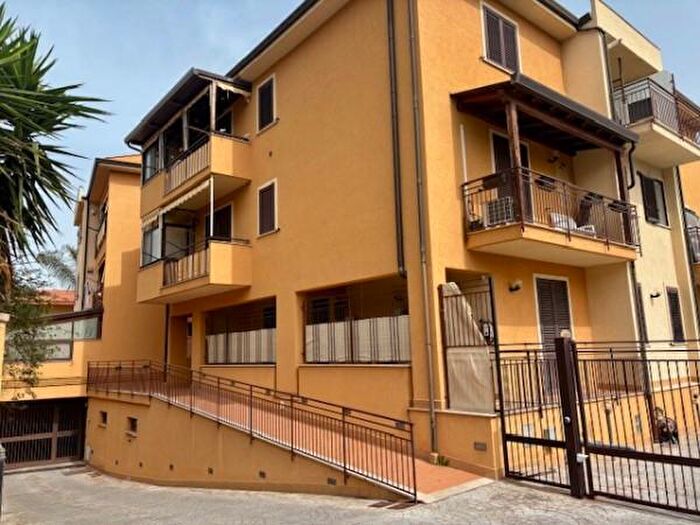 Appartamento trilocale in vendita in Strada Comunale del Fonditore, Bagheria