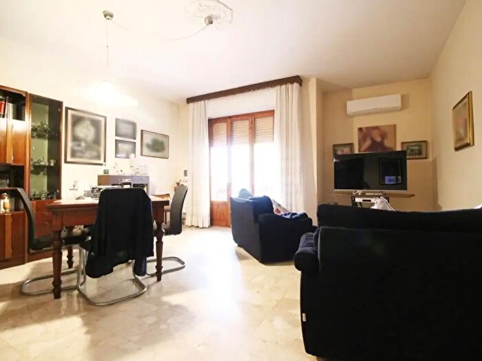 Appartamento con 5 locali in vendita in Via Siena, Prato