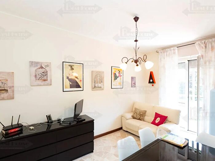 Appartamento bilocale in affitto in Via Tolmezzo, Milano