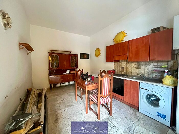 Appartamento bilocale in vendita in Piazza Tanucci, Firenze