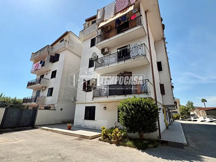 Appartamento trilocale in vendita in Via Einaudi, Aversa