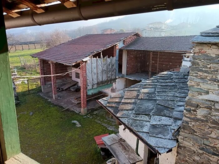 Casa con 8 locali in vendita in Via Roma, Sanfront