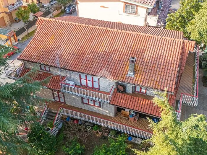 Casa con 5 locali in vendita in Via Casilina, Roma