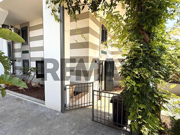 Appartamento trilocale in affitto in Palermo