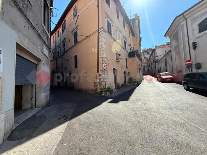 Appartamento bilocale in vendita in Via del Riserraglio, Tivoli