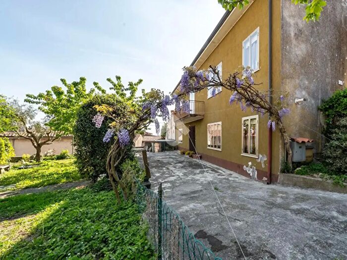 Casa con 6 locali in vendita in Via IV Novembre, Monteforte DAlpone