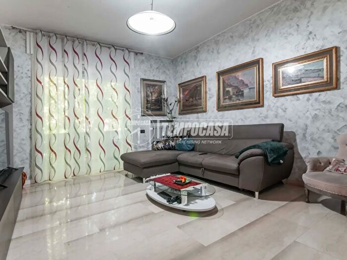 Appartamento trilocale in vendita in Viale Franklin Delano Roosevelt, Como