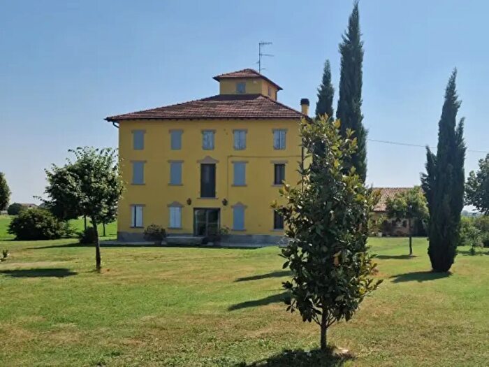 Casa con 6 locali in vendita in Via Ferdinando Miselli, Reggio Emilia