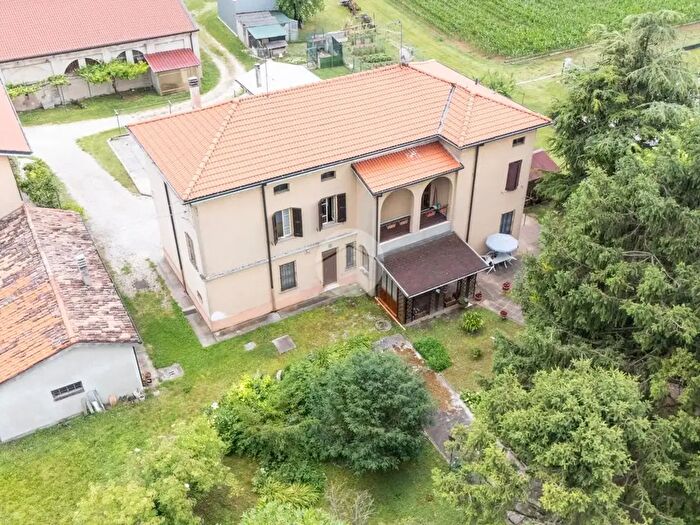 Casa trilocale in vendita in Via Punte, Curtatone