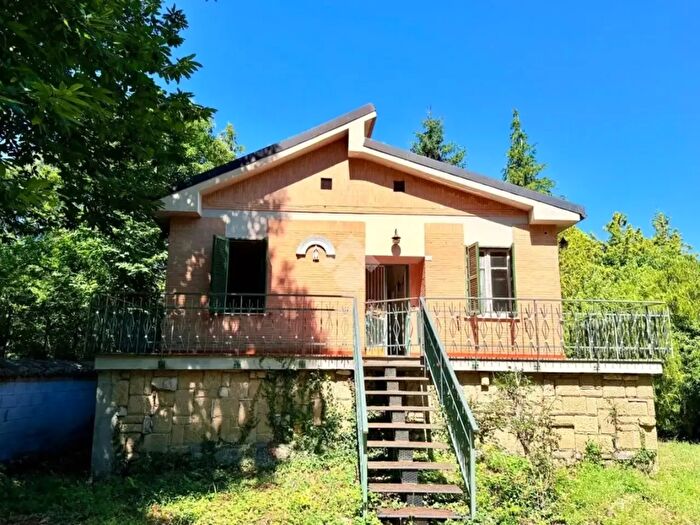 Casa quadrilocale in vendita in Via Piane, Cottanello