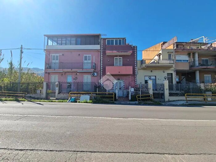 Casa quadrilocale in vendita in Via Messina Marine, Villabate