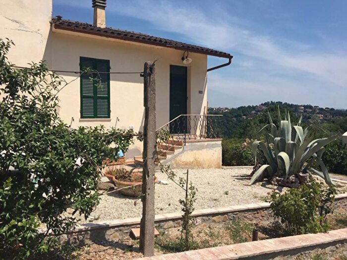 Appartamento con 5 locali in affitto in Strada del Rio, Montegrillo, Perugia
