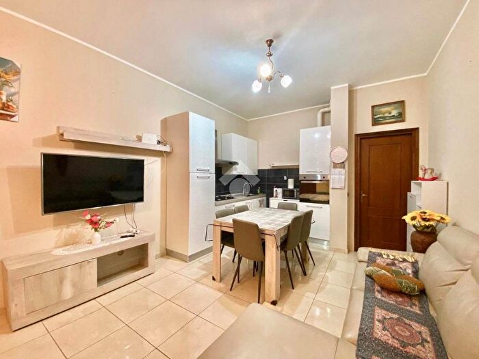 Appartamento trilocale in affitto in Via Goffredo Mameli, San Martino, Novara