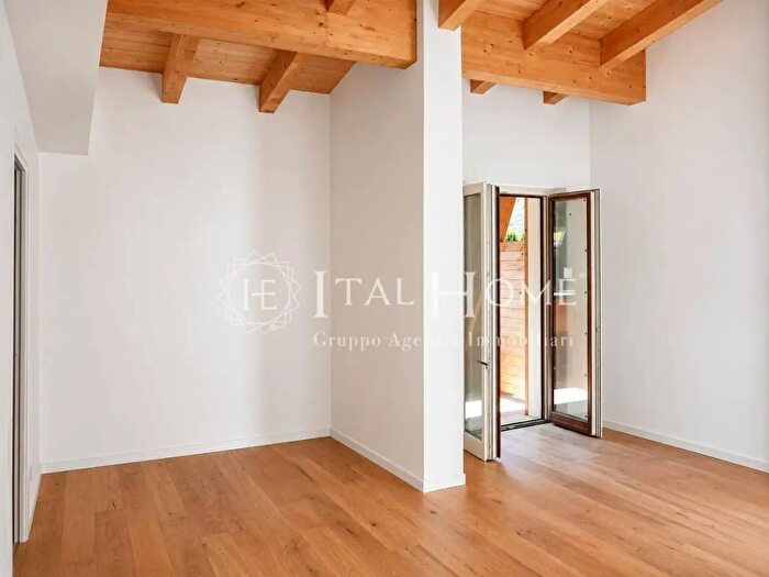 Appartamento quadrilocale in vendita in Via Europa, Ponte Di Legno