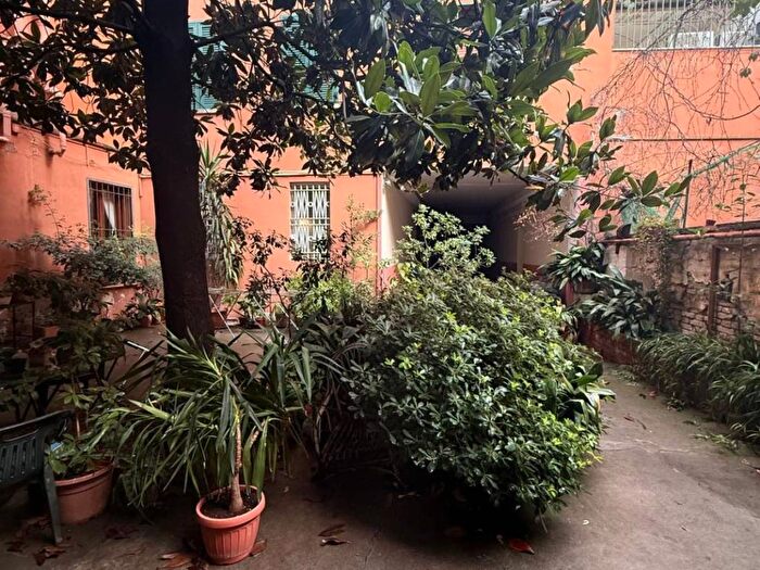 Appartamento trilocale in affitto in Via Mascarella, Irnerio, Bologna