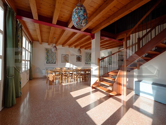 Casa con 6 locali in vendita in Via Baratta Nuova, Preganziol