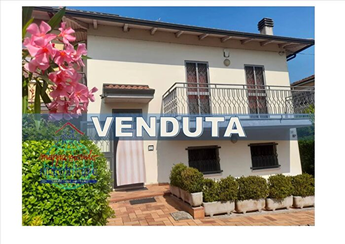 Casa con 5 locali in vendita in Via Fratelli Bastia a, Sala Bolognese