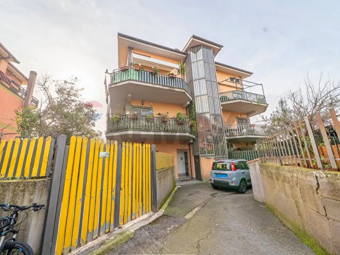 Appartamento trilocale in vendita in Vicolo del Divino Amore, Marino