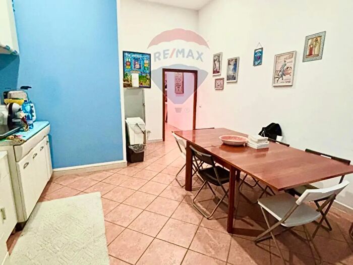 Appartamento con 5 locali in vendita in Via Divisi, Palermo