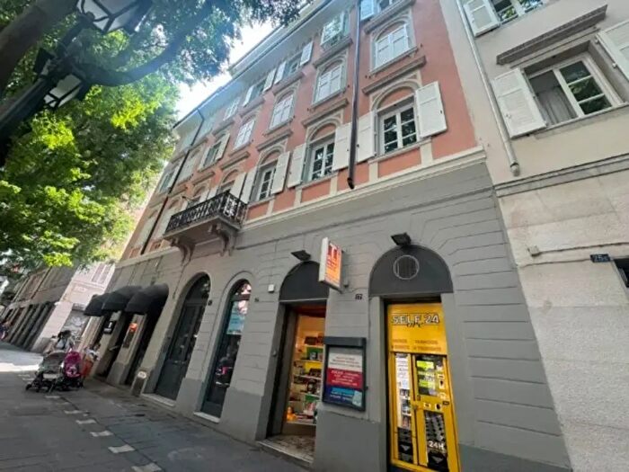 Appartamento quadrilocale in vendita in Viale Settemb, Trieste