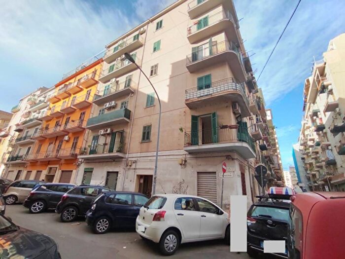 Appartamento trilocale in vendita in Via Domenico Lancia di Brolo, Noce, Palermo