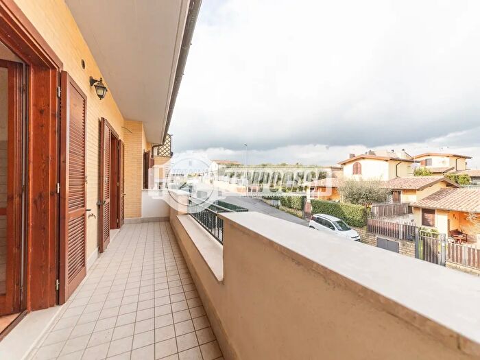 Appartamento trilocale in vendita in Fiumicino