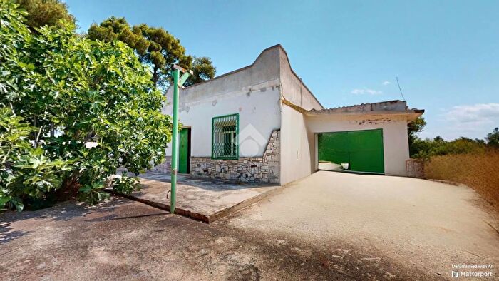 Casa trilocale in vendita in Cda Santa Croce, Francavilla Fontana