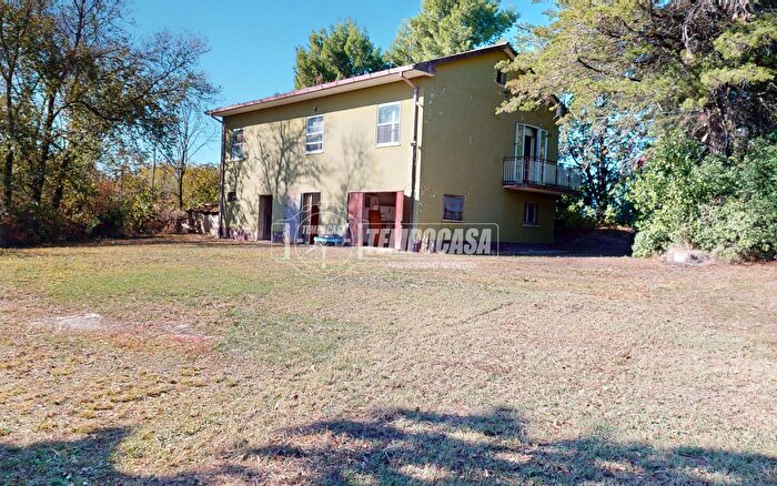 Casa quadrilocale in vendita in Contrada Castelletta, Agugliano